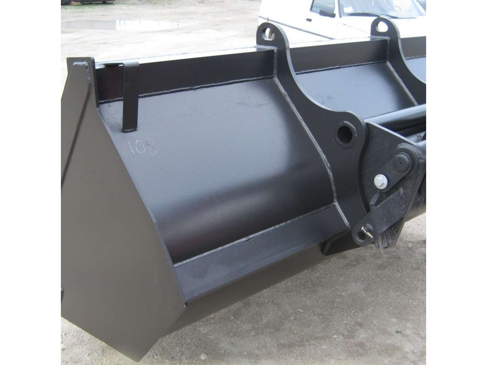 Universal bucket 1.3 CBM