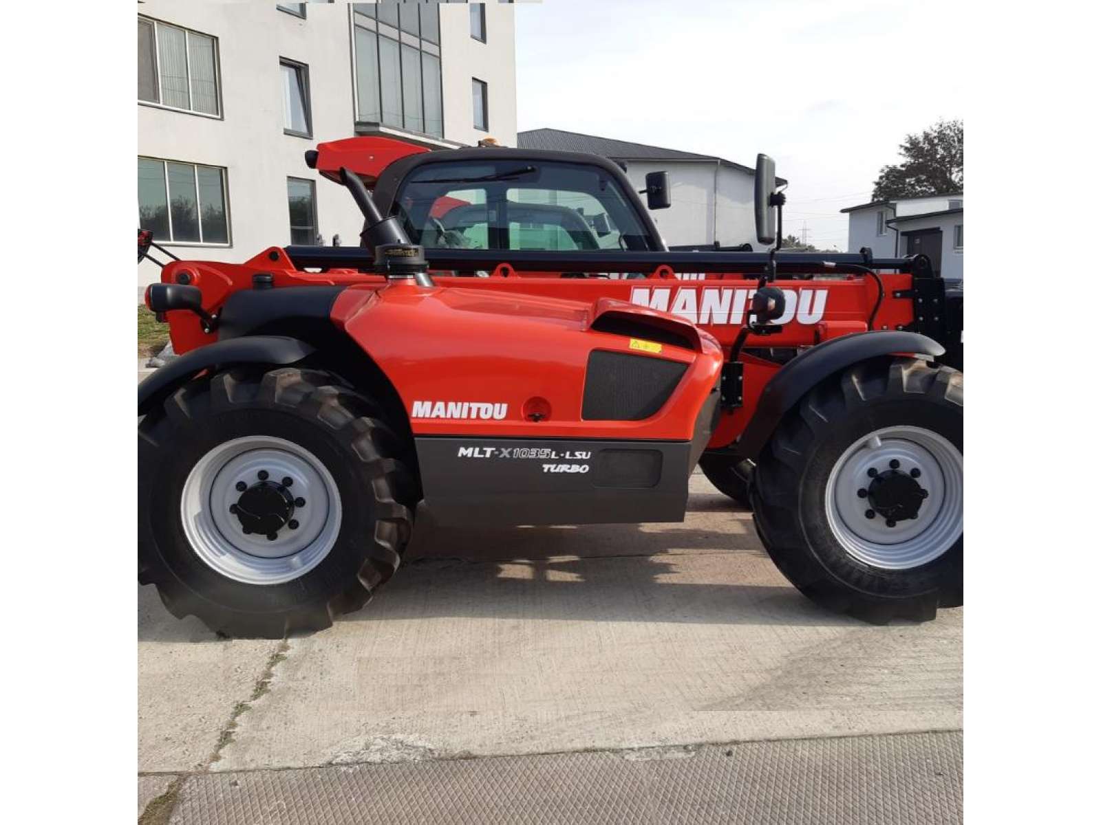 MLT-X 1035 LT LSU